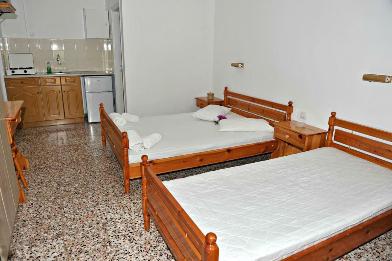Studios Dimitris Giatras Zakynthos Town Exterior photo