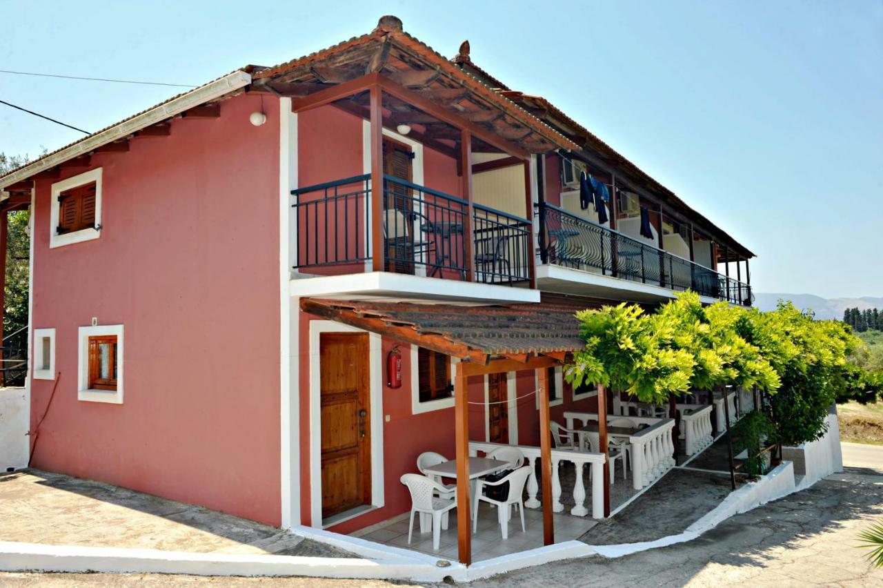 Studios Dimitris Giatras Zakynthos Town Exterior photo