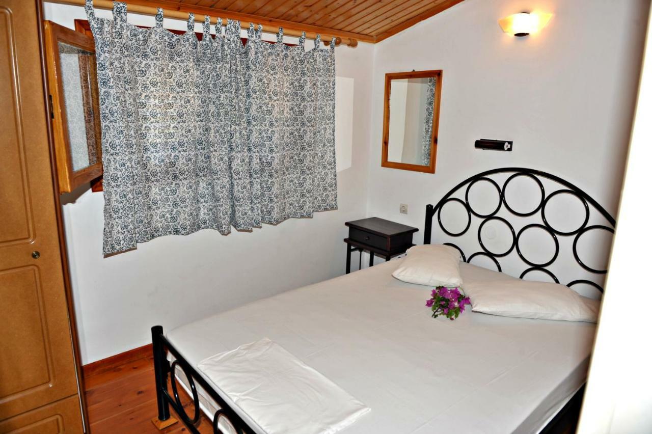 Studios Dimitris Giatras Zakynthos Town Exterior photo