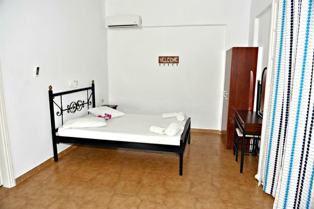 Studios Dimitris Giatras Zakynthos Town Exterior photo